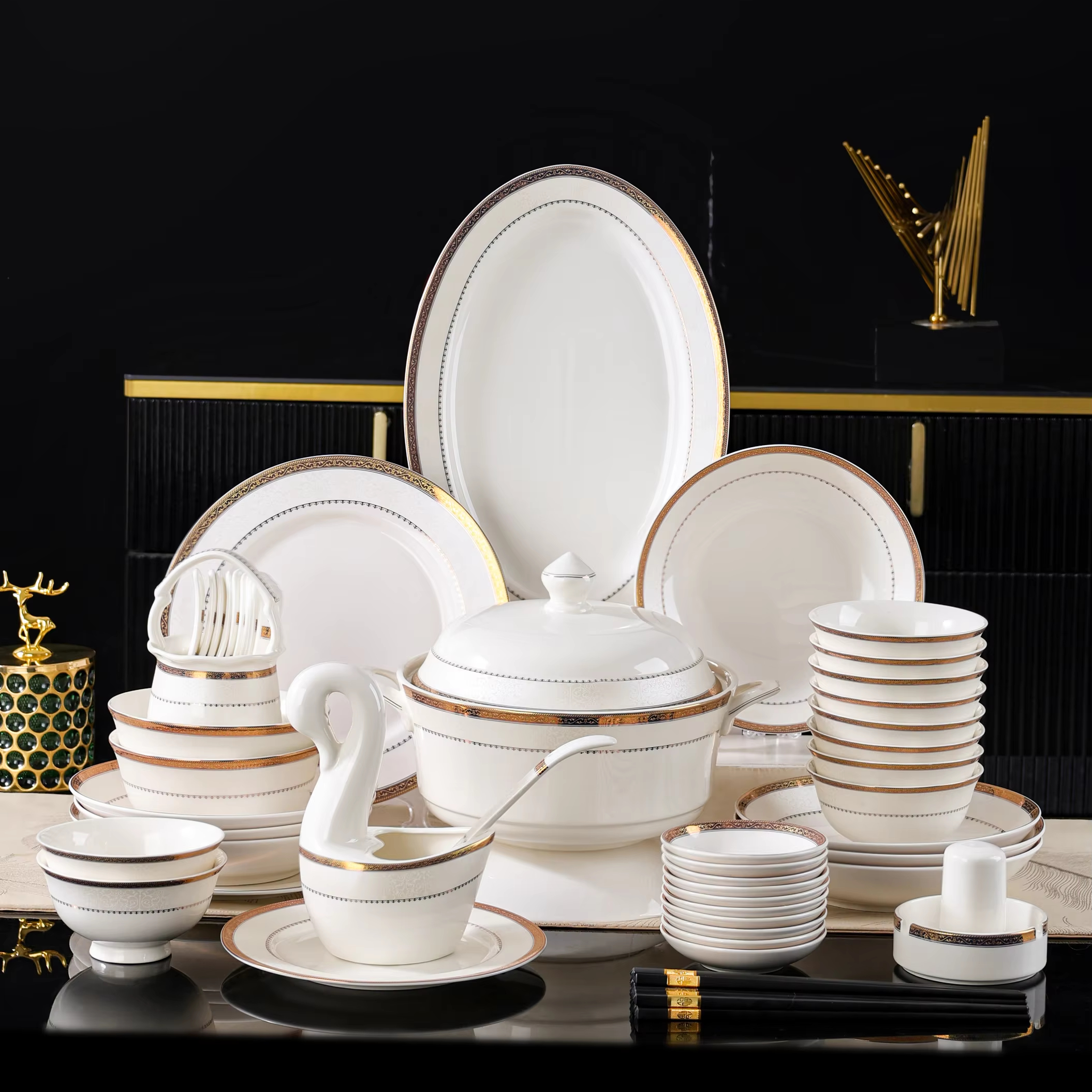 طقم عشاء فاخر